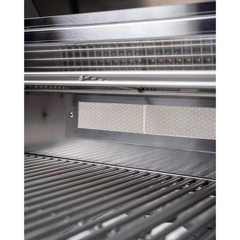 straight island grill inside